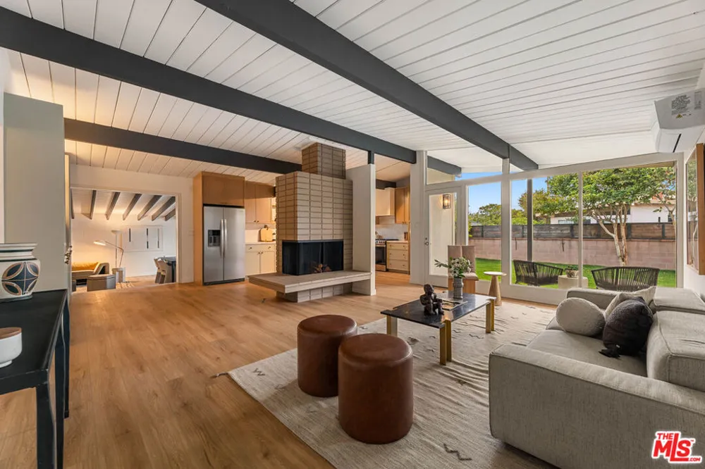 24005 Fulmar Avenue Torrance, CA 90501