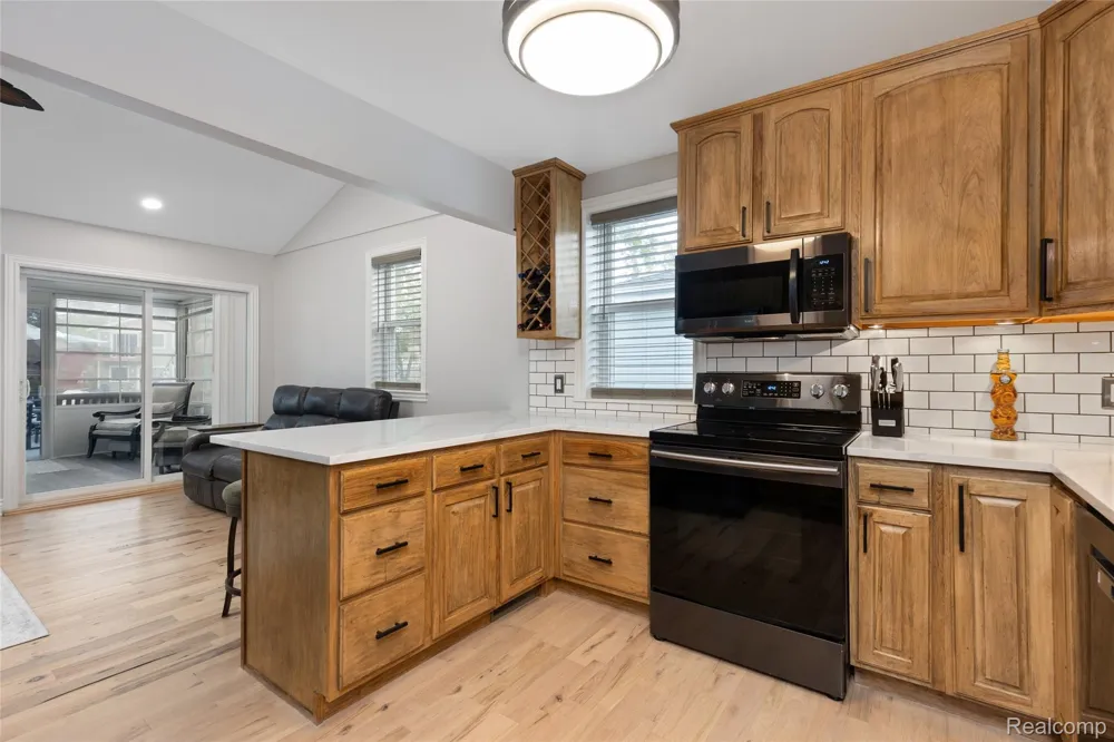 9474 Thames Boulevard White Lake Charter Township, MI 48386