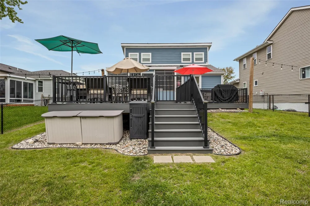 9474 Thames Boulevard White Lake Charter Township, MI 48386