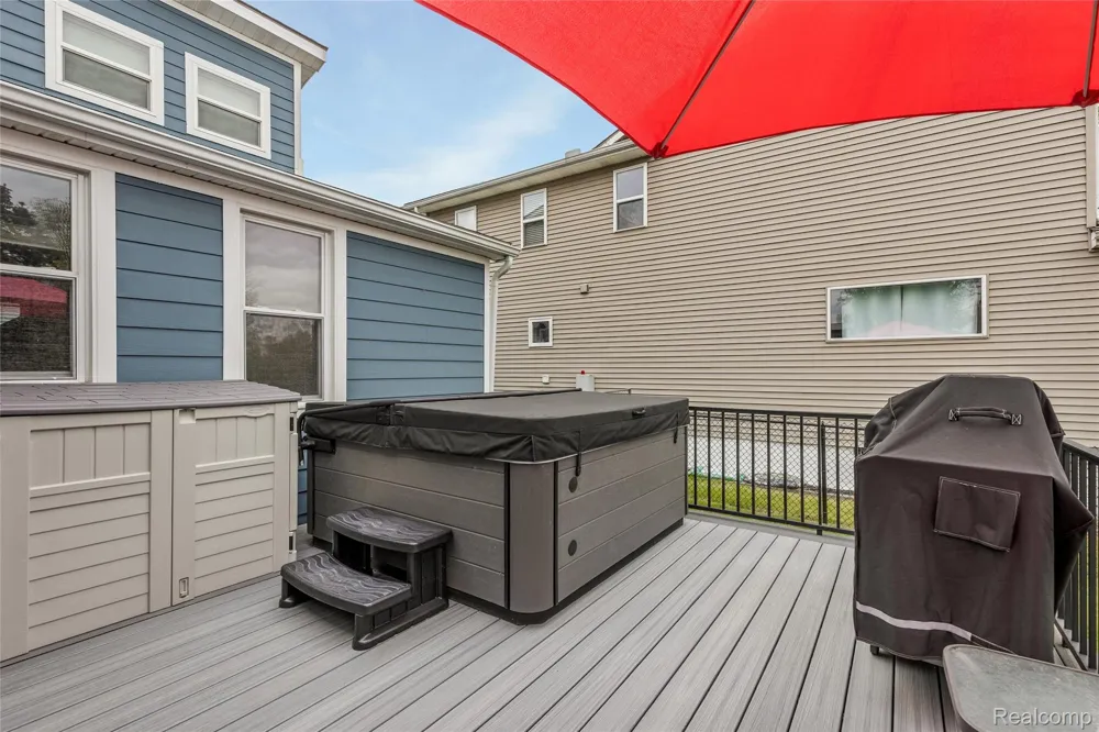9474 Thames Boulevard White Lake Charter Township, MI 48386