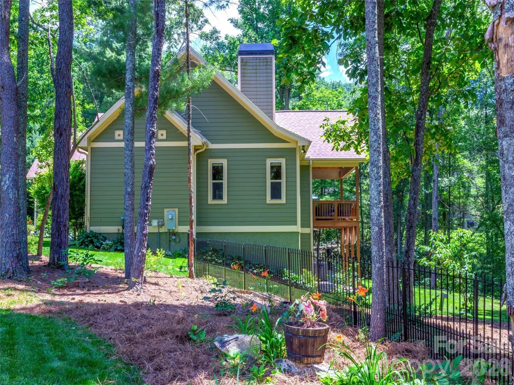 86 Crossings Circle Fairview, NC 28730