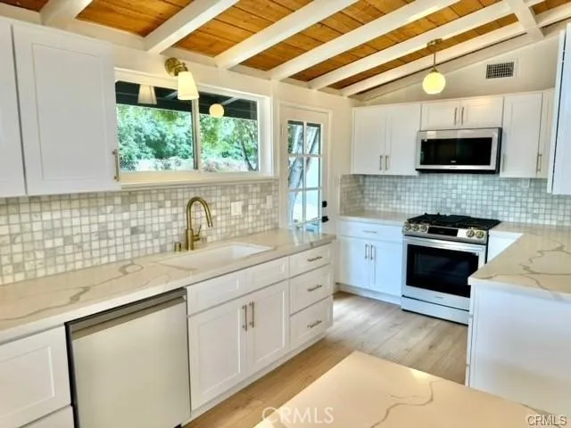 2324 W Palm Avenue Orange, CA 92868
