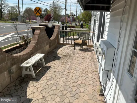 1359 MAIN APT D4