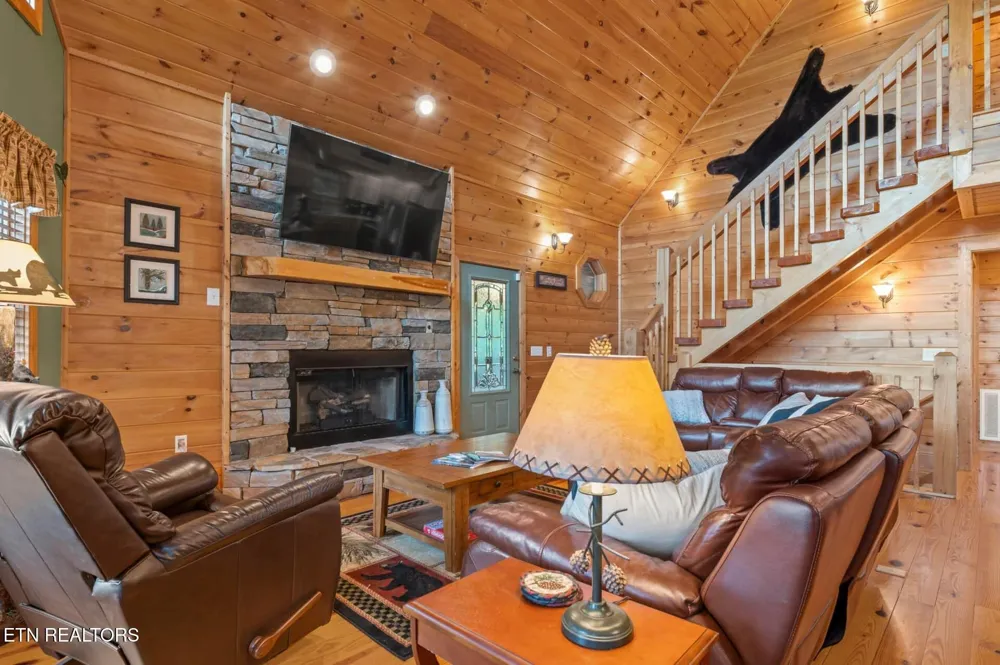 210 Meghans Way Townsend, TN 37882