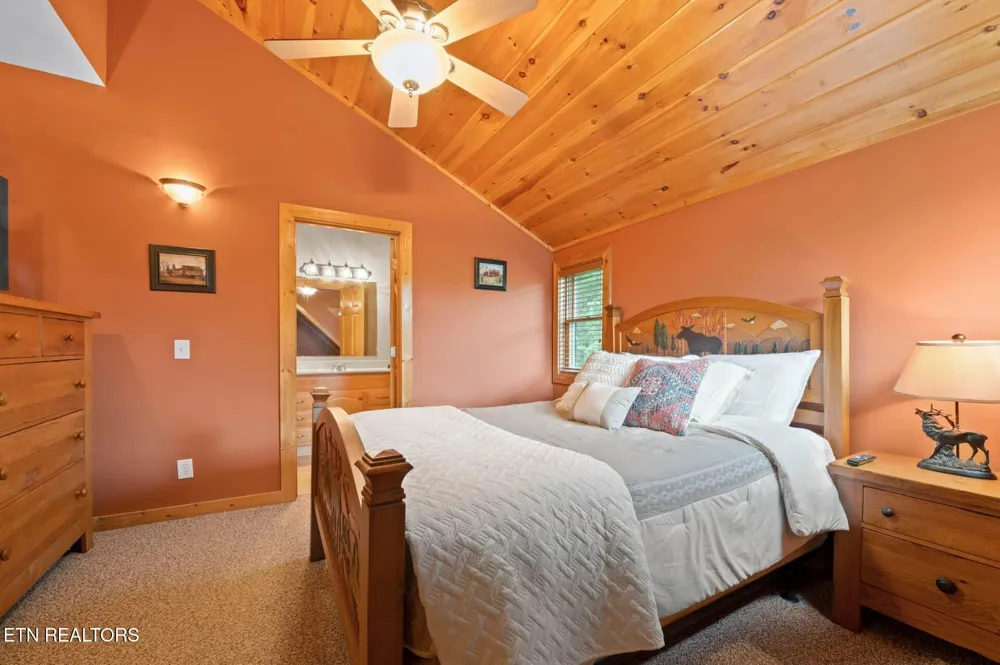 210 Meghans Way Townsend, TN 37882
