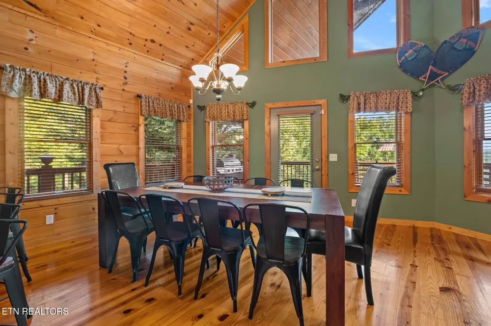 210 Meghans Way Townsend, TN 37882