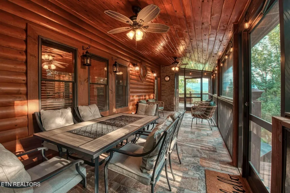 210 Meghans Way Townsend, TN 37882