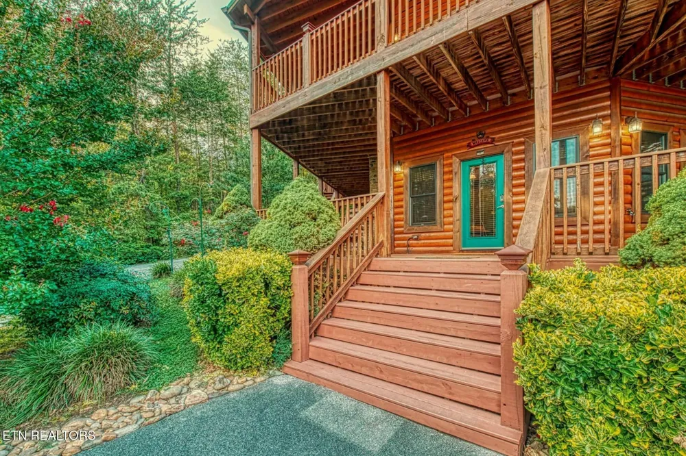 210 Meghans Way Townsend, TN 37882