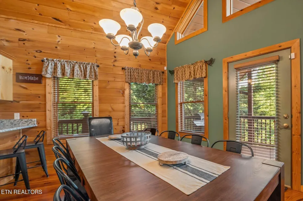210 Meghans Way Townsend, TN 37882