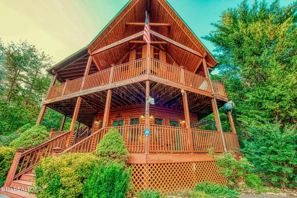 210 Meghans Way Townsend, TN 37882