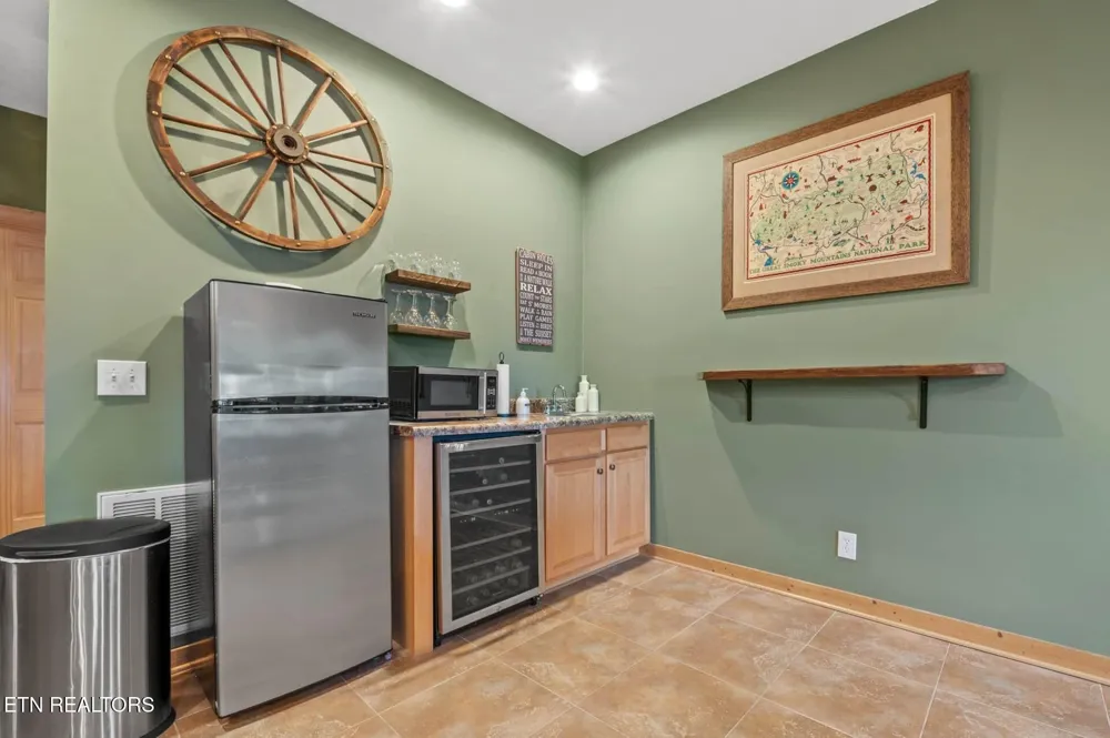 210 Meghans Way Townsend, TN 37882
