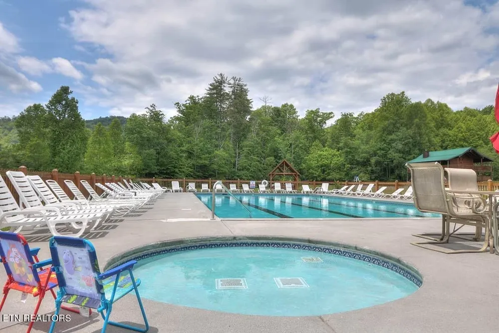 210 Meghans Way Townsend, TN 37882