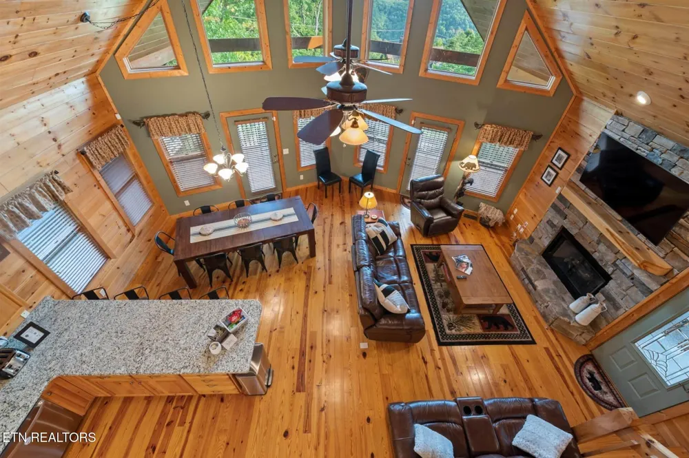 210 Meghans Way Townsend, TN 37882