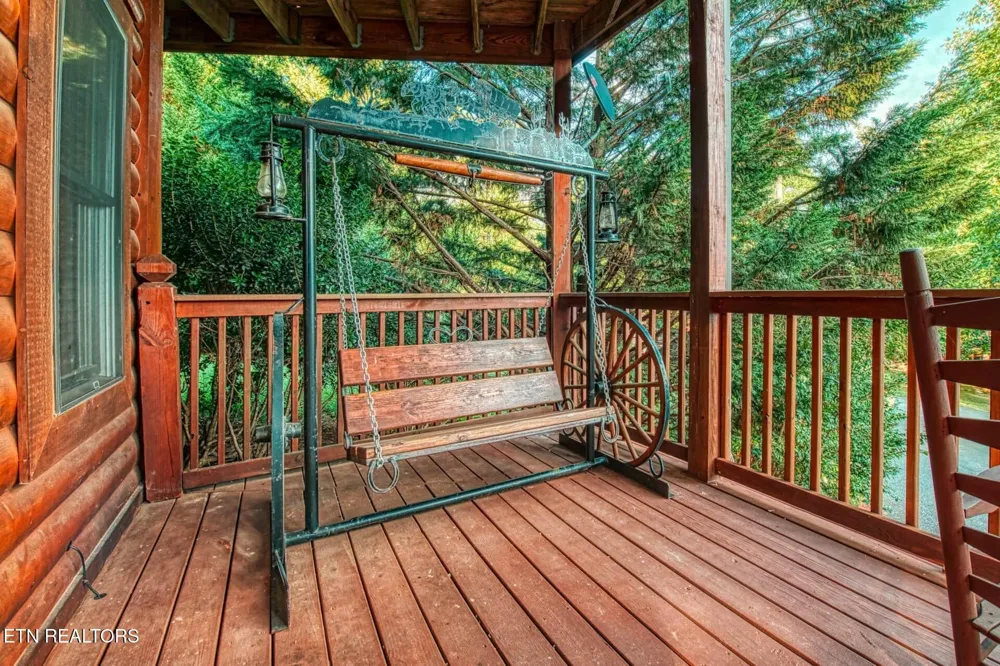 210 Meghans Way Townsend, TN 37882