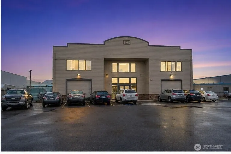 327 C STREET NW #B Auburn, WA 98001