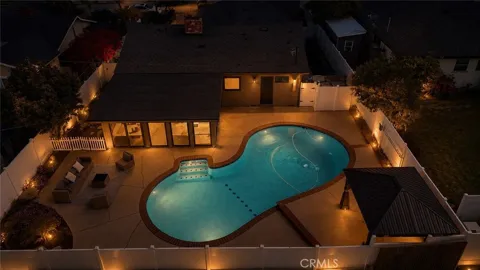 1641 W El Portal Dr