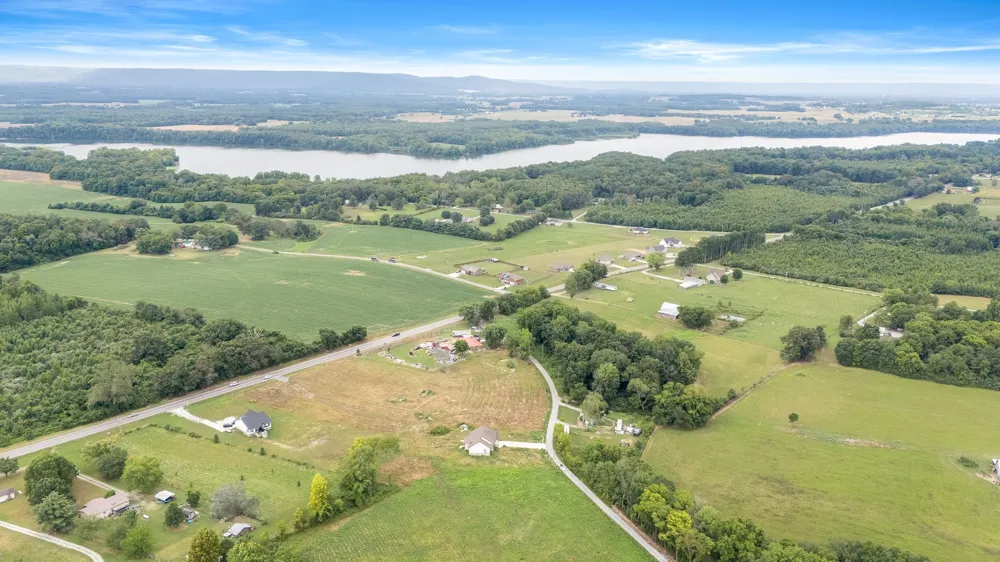 134 Lightfoot Ln Estill Springs, TN 37330