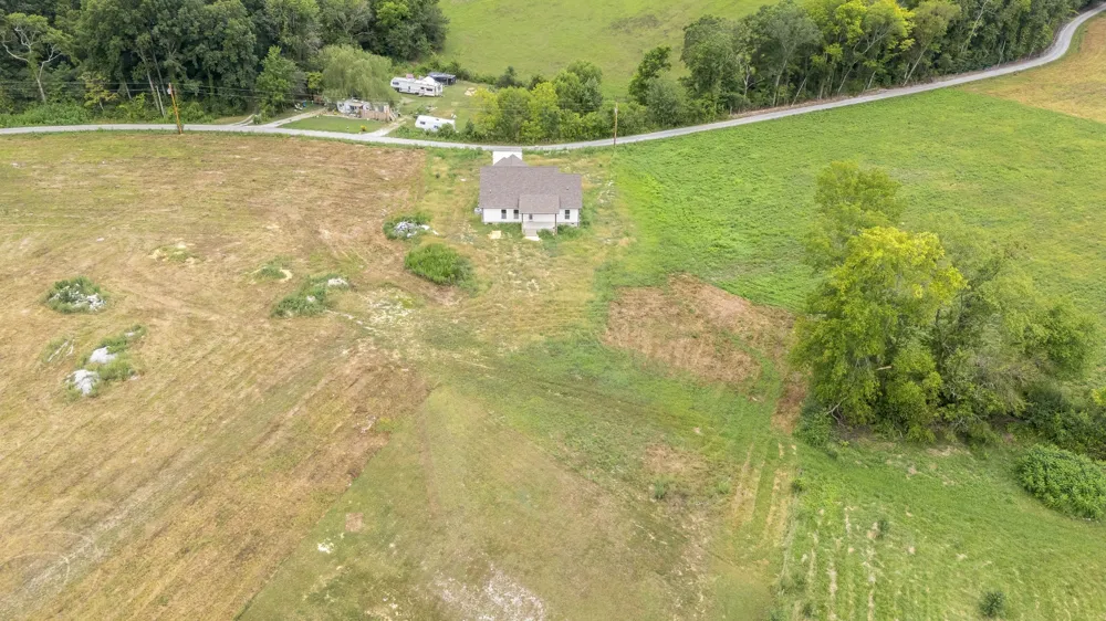 134 Lightfoot Ln Estill Springs, TN 37330