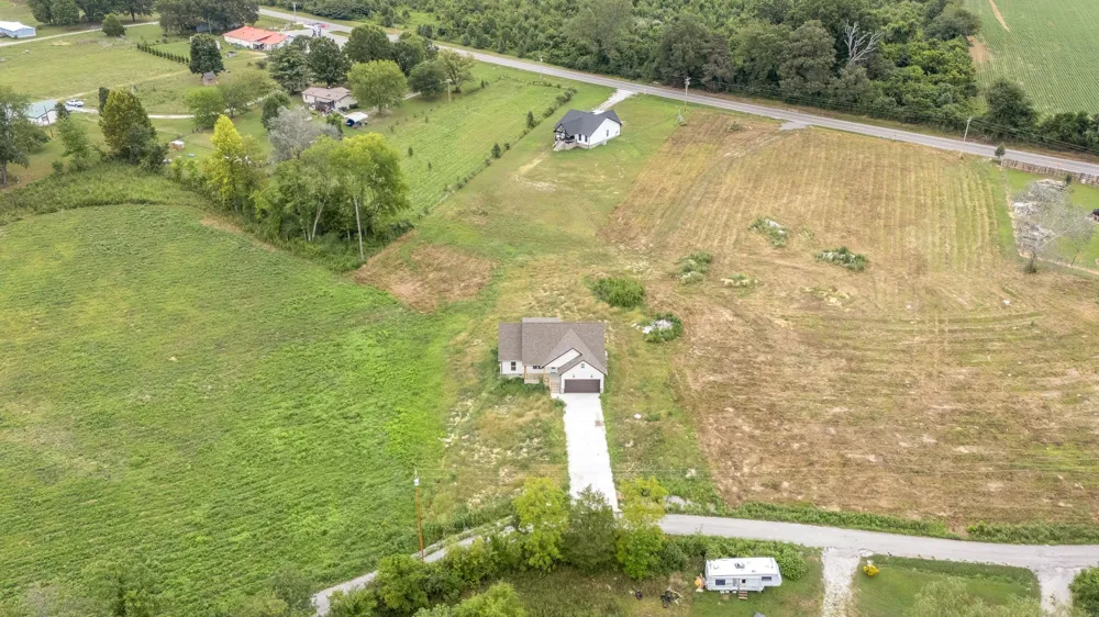 134 Lightfoot Ln Estill Springs, TN 37330