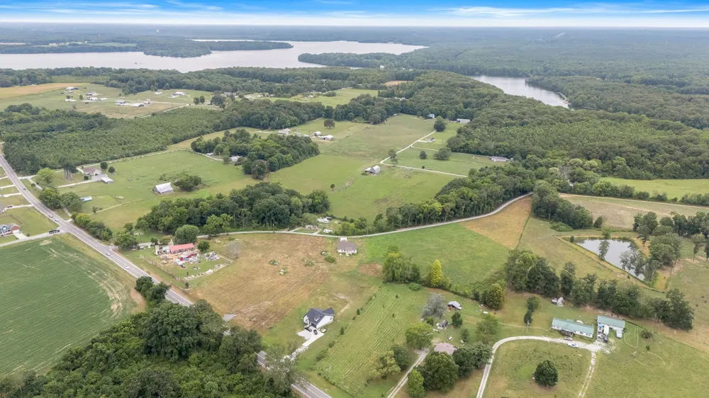 134 Lightfoot Ln Estill Springs, TN 37330