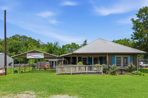 9282 State Highway 75 S