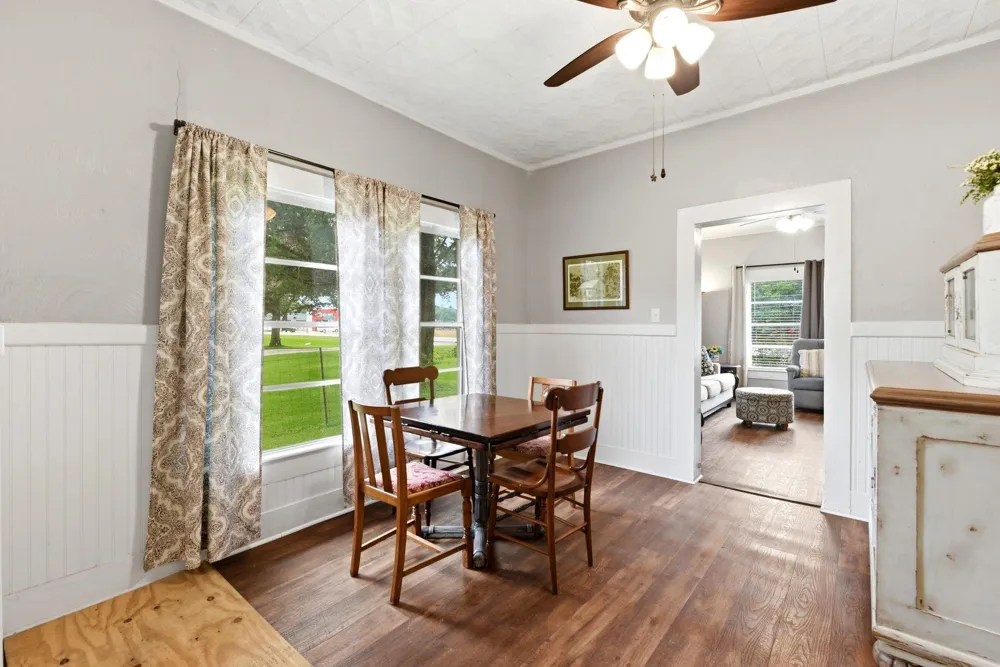 9282 State Highway 75 S New Waverly, TX 77358