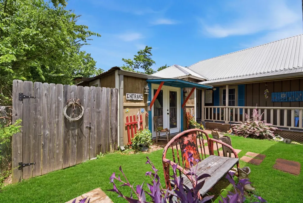 9282 State Highway 75 S New Waverly, TX 77358