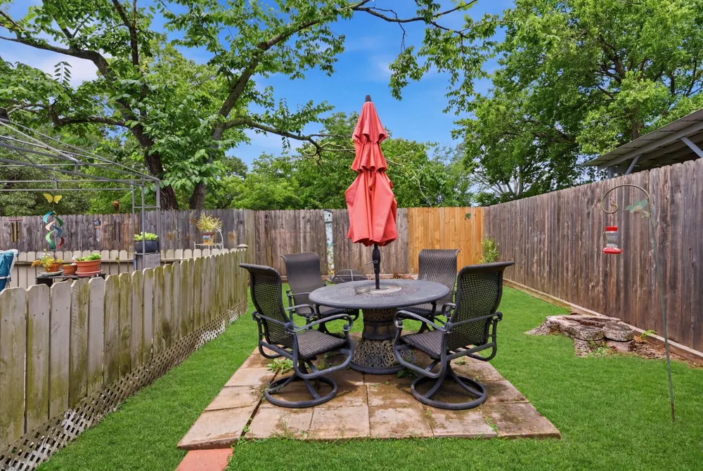 9282 State Highway 75 S New Waverly, TX 77358