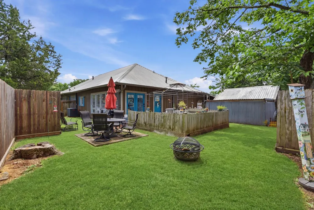 9282 State Highway 75 S New Waverly, TX 77358