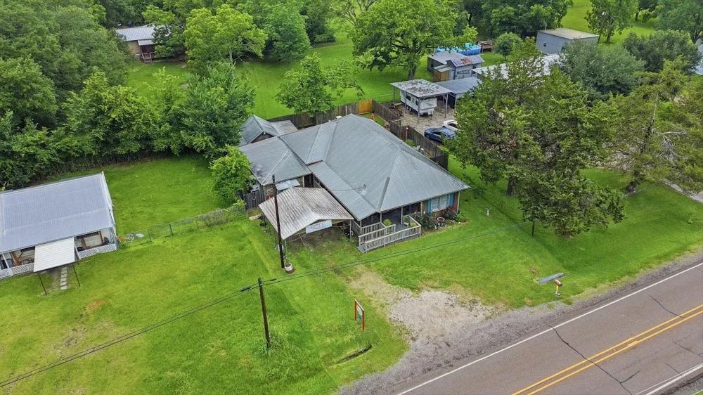 9282 State Highway 75 S New Waverly, TX 77358