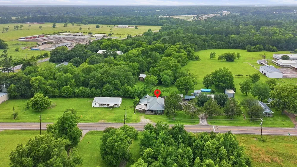 9282 State Highway 75 S New Waverly, TX 77358