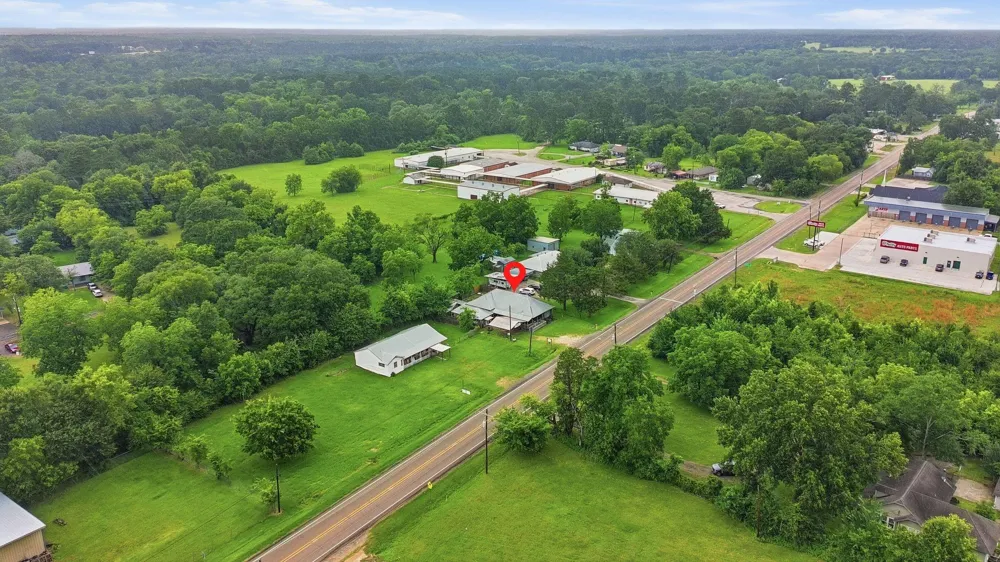 9282 State Highway 75 S New Waverly, TX 77358