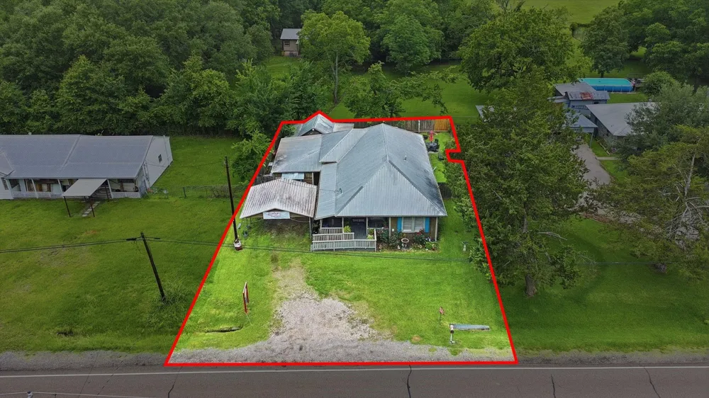 9282 State Highway 75 S New Waverly, TX 77358