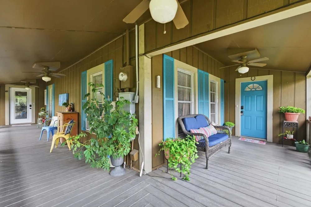 9282 State Highway 75 S New Waverly, TX 77358