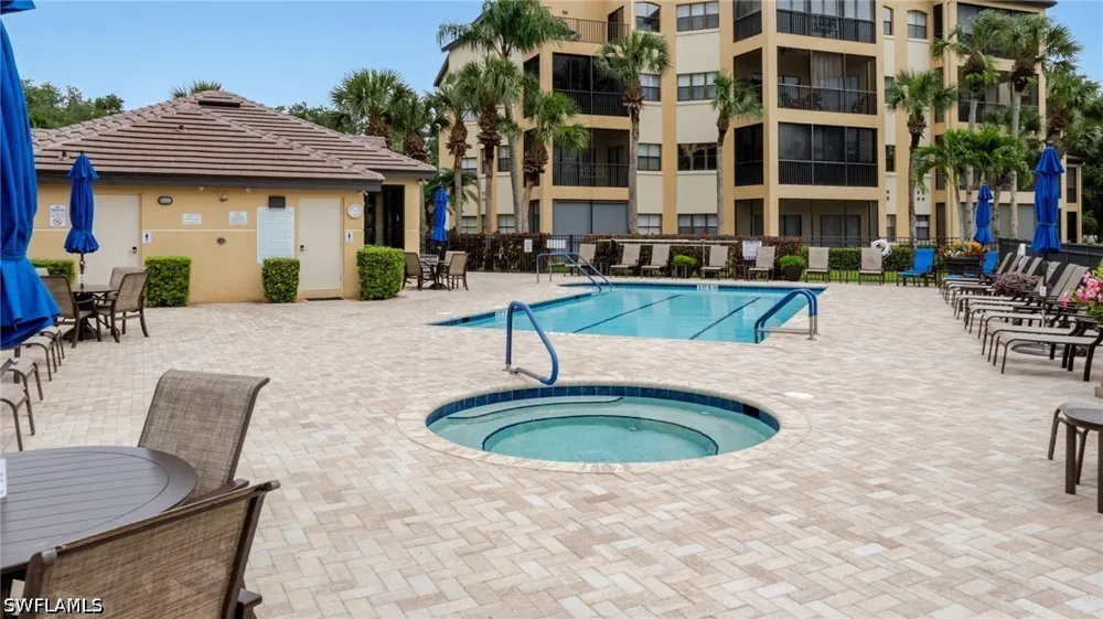 Vintage Circle #103 Naples, FL 34119