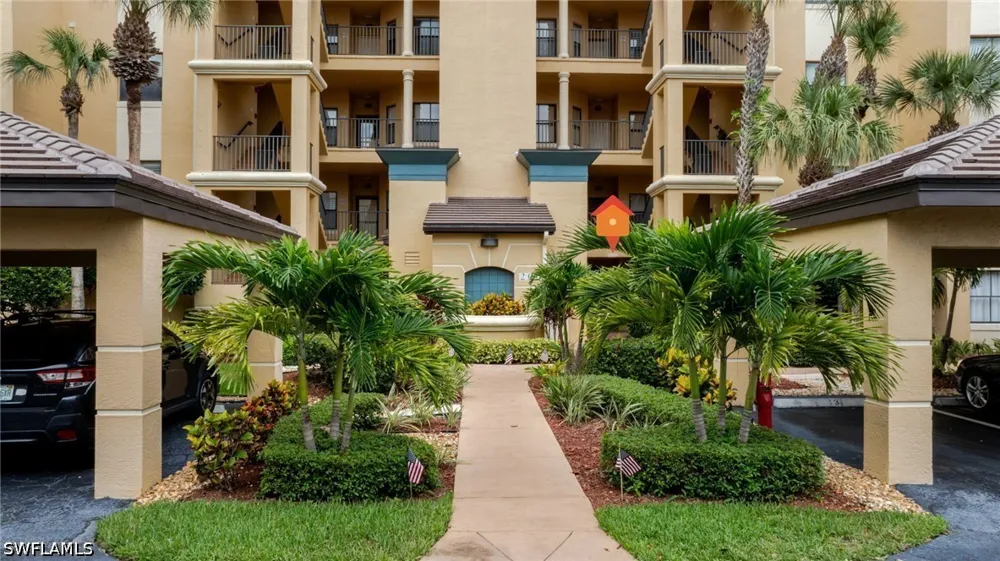 Vintage Circle #103 Naples, FL 34119