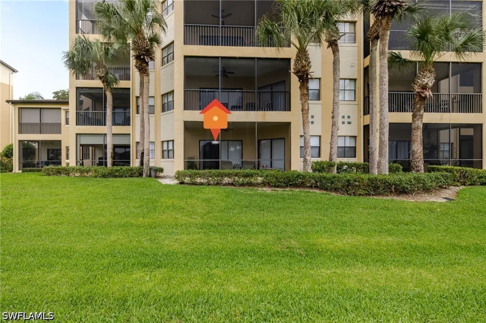 Vintage Circle #103 Naples, FL 34119