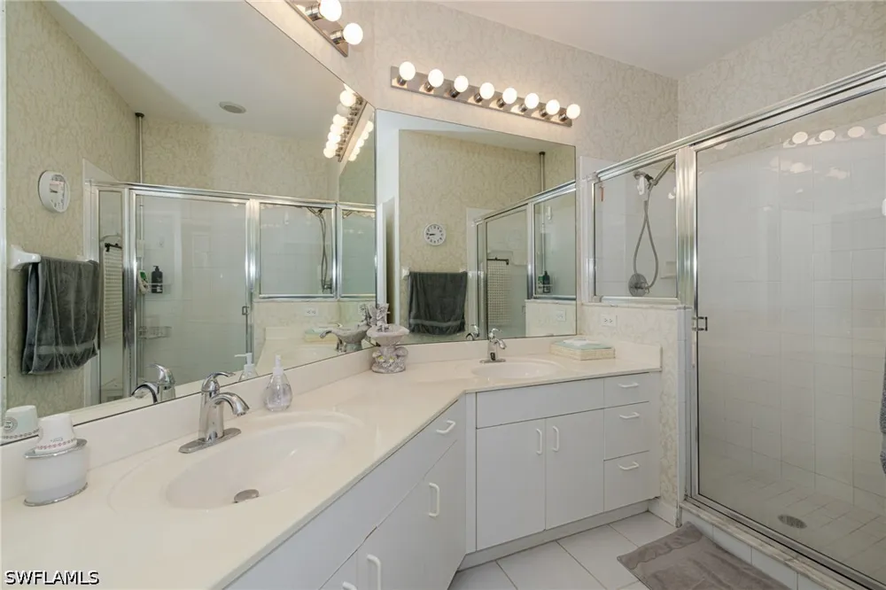 Vintage Circle #103 Naples, FL 34119