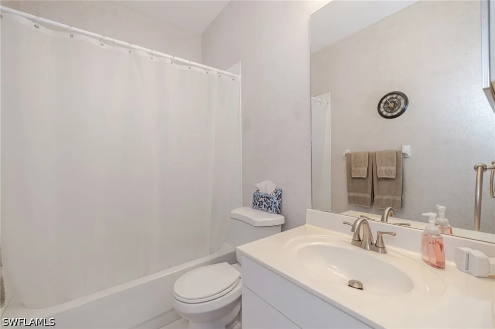 Vintage Circle #103 Naples, FL 34119