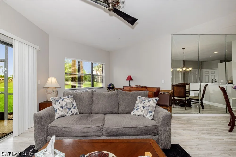 Vintage Circle #103 Naples, FL 34119