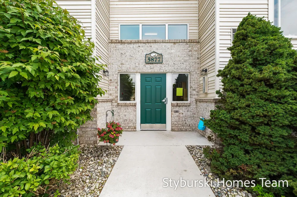 5877 Crosswinds Drive #31 Norton Shores City, MI 49444