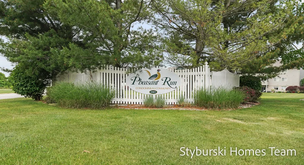5877 Crosswinds Drive #31 Norton Shores City, MI 49444