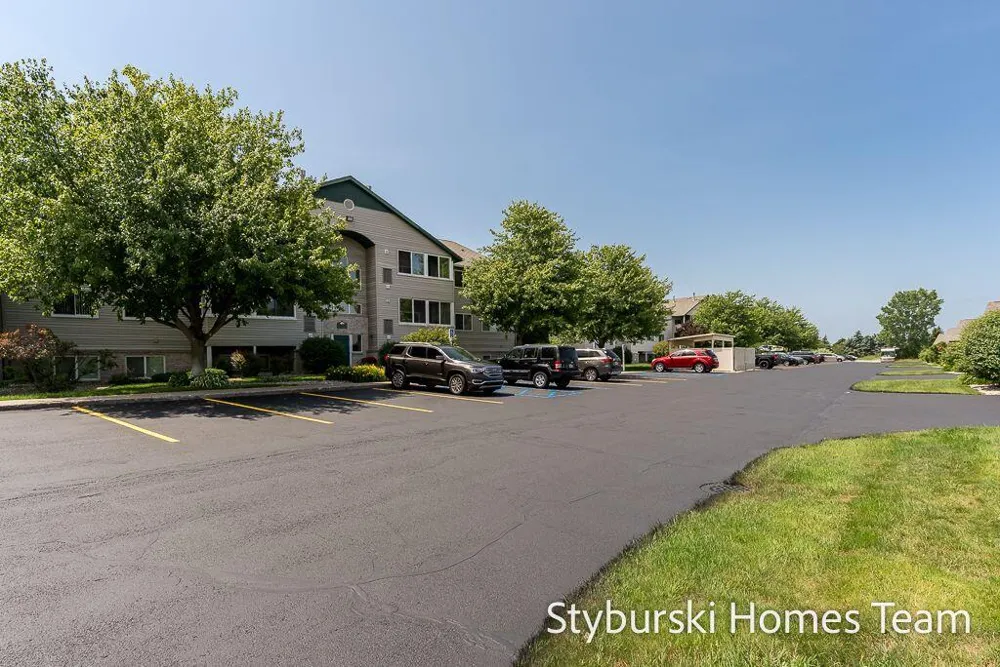 5877 Crosswinds Drive #31 Norton Shores City, MI 49444