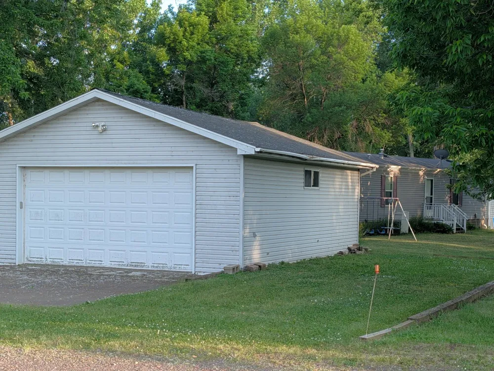 10966 S Frontage Road Pine City, MN 55063
