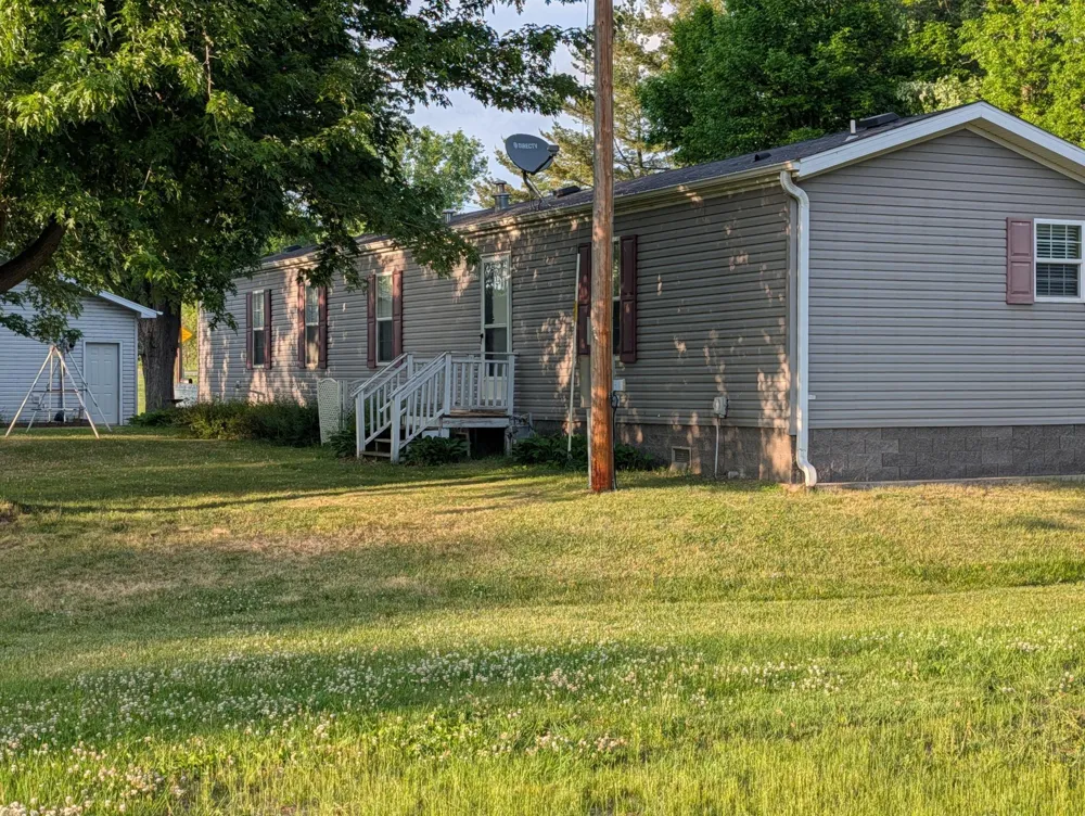 10966 S Frontage Road Pine City, MN 55063