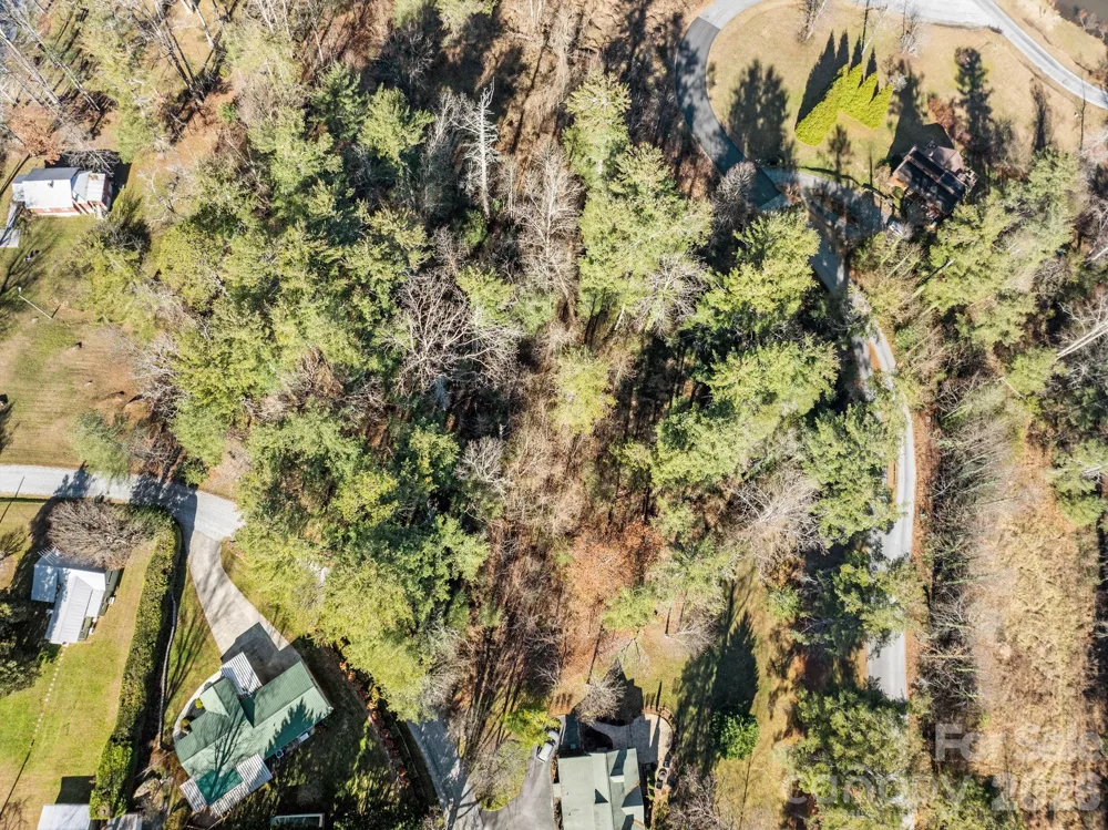 000 Oscelake Way #6 and 14 Hendersonville, NC 28739