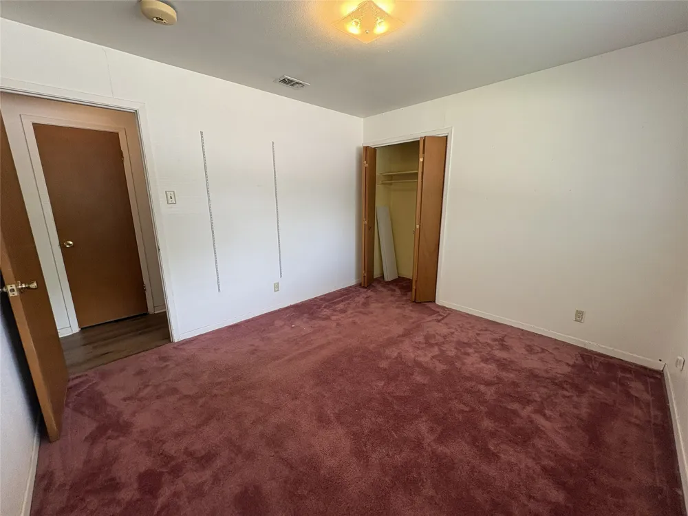 212 S Norma Drive Lacy Lakeview, TX 76705