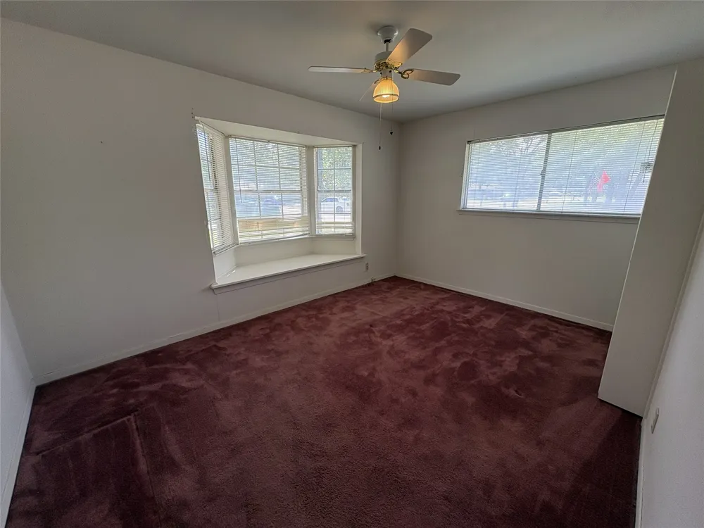 212 S Norma Drive Lacy Lakeview, TX 76705