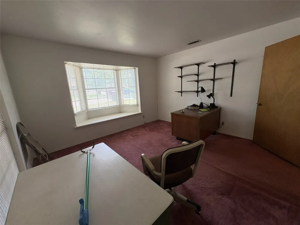 212 S Norma Drive Lacy Lakeview, TX 76705