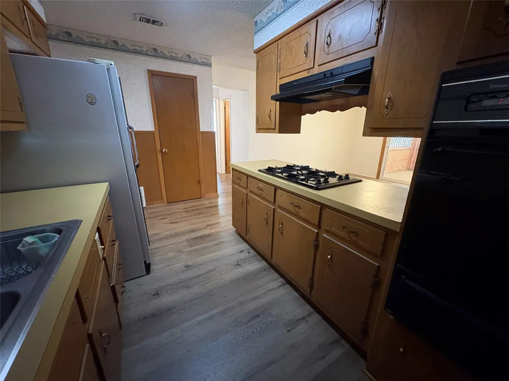 212 S Norma Drive Lacy Lakeview, TX 76705